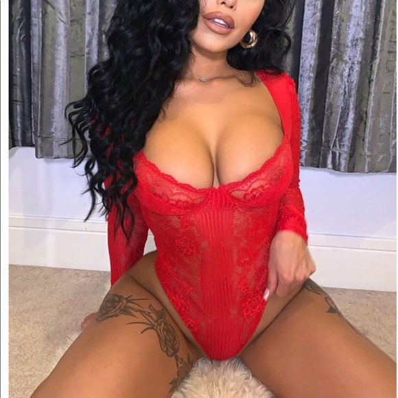 Fashion Nova never worn bodysuit - Picture 2 of 5